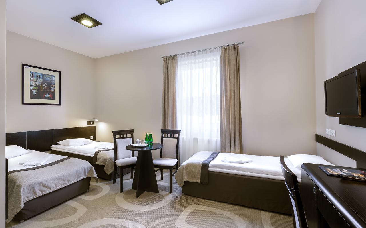Hotel Picaro Stok Лагув Екстер'єр фото